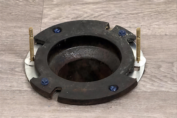 toilet floor flange